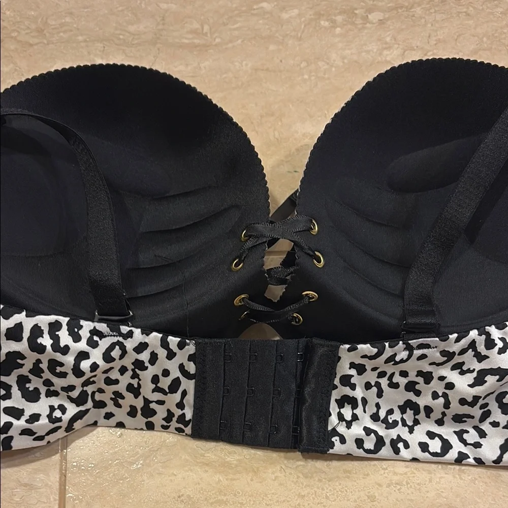 Leopard Print Bra with Black Straps - Picture 3 of 5